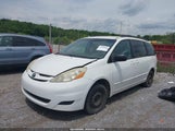 TOYOTA SIENNA LE 5TDKK4CC2AS302808 снимка