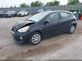 Toyota Prius C Two JTDKDTB33D1044645 снимка