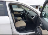 JEEP CHEROKEE LATITUDE 4X4 1C4PJMCS0HW547004 снимка