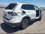 VOLKSWAGEN TIGUAN 2.0T SE/2.0T SE R-LINE BLACK/2.0T SEL 3VV2B7AX6LM043638 photo