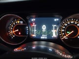 JEEP WRANGLER UNLIMITED SAHARA 4X4 1C4HJXEG3JW117990 fotografie