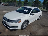 VOLKSWAGEN PASSAT 2.5L WOLFSBURG EDITION 1VWAP7A31DC138472 снимка
