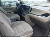 TOYOTA SIENNA LE 8 PASSENGER 5TDKZ3DC2HS860656 снимка