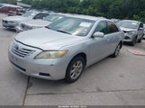 TOYOTA CAMRY LE 4T1BE46K29U282637 снимка