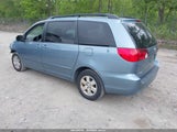 TOYOTA SIENNA LE 5TDKK4CC5AS327606 снимка