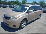 TOYOTA SIENNA LE V6 5TDKK3DC8BS021610 снимка