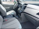 TOYOTA SIENNA LE V6 5TDKK3DC7BS066442 снимка