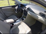 VOLKSWAGEN PASSAT 2.5L SE 1VWBH7A31CC060209 снимка