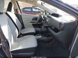 TOYOTA PRIUS C ONE JTDKDTB39E1085251 снимка