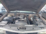 CHEVROLET SUBURBAN K1500 1GNFK16R9TJ326563 снимка