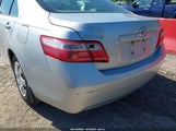 TOYOTA CAMRY LE 4T1BE46K57U660026 снимка