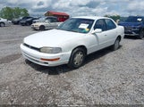 TOYOTA CAMRY LE 4T1SK12E0NU021654 снимка