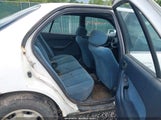 TOYOTA CAMRY LE 4T1SK12E0NU021654 снимка