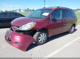 TOYOTA SIENNA LE 5TDKK4CC5AS325208 снимка