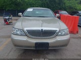 LINCOLN TOWN CAR SIGNATURE LIMITED 2LNHM82V49X617314 снимка