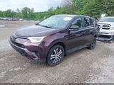 TOYOTA RAV4 LE 2T3BFREV6JW728015 снимка