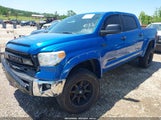 TOYOTA TUNDRA SR5 5.7L V8 5TFDW5F18HX669133 снимка