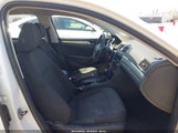 VOLKSWAGEN PASSAT 2.5L S 1VWAH7A32DC052617 снимка