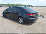 TOYOTA COROLLA LE 5YFEPMAEXNP371201 снимка