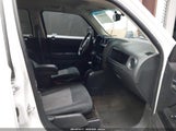 JEEP PATRIOT LATITUDE 1C4NJRFB9ED886366 снимка