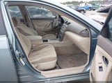 TOYOTA CAMRY LE 4T1BE46K57U687694 снимка