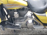 HARLEY-DAVIDSON FLHTCSE2 1HD1PKE175Y957214 снимка