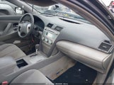 TOYOTA CAMRY LE 4T1BE46K89U267981 снимка