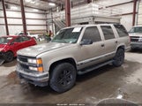CHEVROLET TAHOE LS 1GNEK13R1WJ332510 снимка