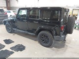 JEEP WRANGLER JK UNLIMITED SAHARA 4X4 1C4HJWEG0JL907727 fotografie
