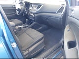 HYUNDAI TUCSON SE KM8J33A42GU230085 снимка