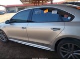 VOLKSWAGEN PASSAT 2.0T R-LINE/2.0T S 1VWAA7A33JC019514 снимка