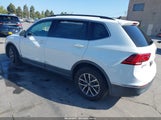 VOLKSWAGEN TIGUAN 2.0T SE/2.0T SE R-LINE BLACK/2.0T SEL 3VV3B7AX8LM120160 photo