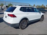 VOLKSWAGEN TIGUAN 2.0T SE/2.0T SE R-LINE BLACK/2.0T SEL 3VV3B7AX8LM120160 photo