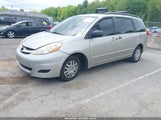 TOYOTA SIENNA CE/LE 5TDZK23C17S006691 снимка
