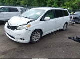 TOYOTA SIENNA LE 5TDJK3DC3BS019775 снимка