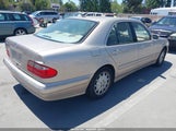 MERCEDES-BENZ E 320 WDBJF65J2YB005156 снимка