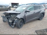Toyota Highlander Hybrid/Le 5TDBGRFHXJS039800 снимка