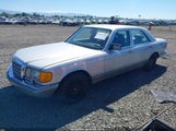 MERCEDES-BENZ 300 SE WDBCA24D8JA414513 снимка