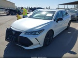 TOYOTA AVALON HYBRID LIMITED/XLE/XSE 4T1B21FBXKU001178 photo
