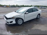 Volkswagen Passat 2.5L Wolfsburg Edition 1VWAP7A34EC002757 снимка