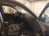 VOLKSWAGEN TIGUAN SE WVGBV7AX6CW093750 fotografie