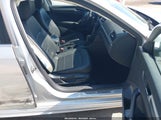 VOLKSWAGEN PASSAT 1.8T R-LINE 1VWDT7A38HC082867 photo