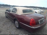 LINCOLN TOWN CAR CARTIER 1LNHM83W33Y631168 fotografie