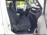 Jeep Wrangler Unlimited Sport Altitude 4X4 1C4HJXDGXLW339950 fotografie