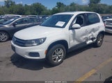 VOLKSWAGEN TIGUAN S WVGBV7AX8DW543738 снимка