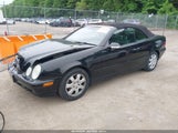 MERCEDES-BENZ CLK 320 WDBLK65G4YT044091 снимка