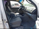 Toyota Tacoma Base V6 3TMMU52NX9M010170 fotografie