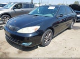 Toyota Camry Le JTDBE32KX30184331 снимка