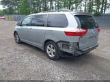 TOYOTA SIENNA LE 8 PASSENGER 5TDKK3DC6FS643189 снимка