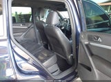 VOLKSWAGEN TIGUAN R-LINE WVGAV7AX8FW611275 снимка